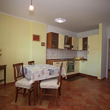 Apartment Pia Rovigno Esterno foto