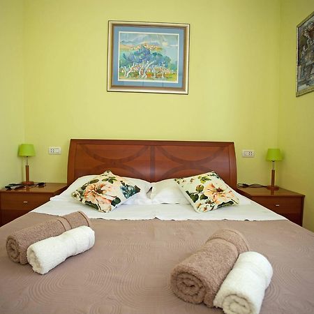 Apartment Pia Rovigno Esterno foto