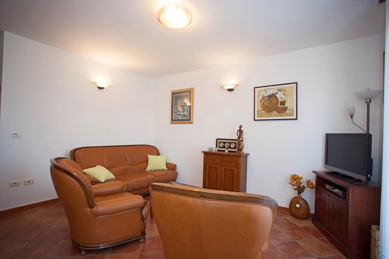 Apartment Pia Rovigno Esterno foto