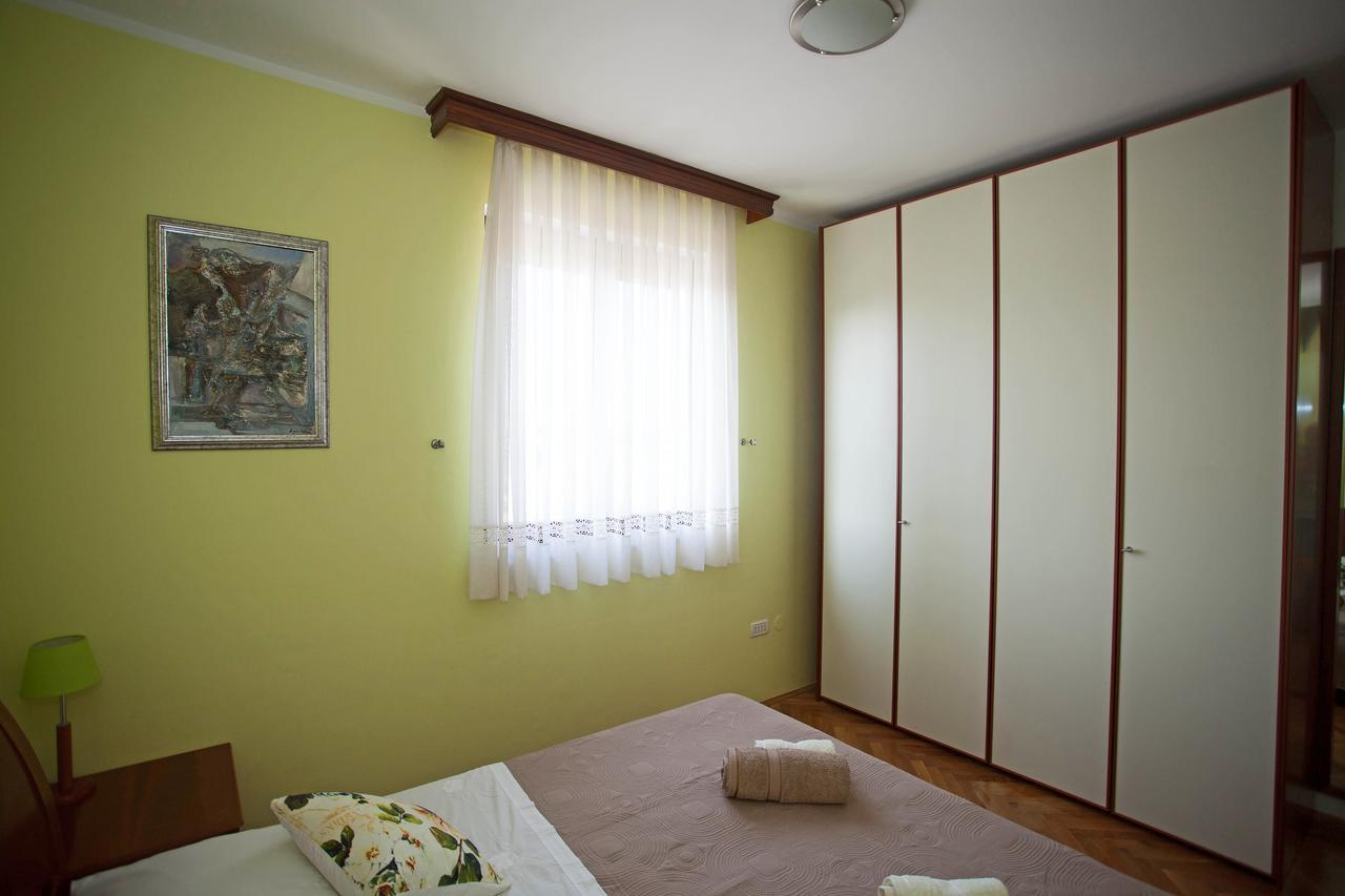 Apartment Pia Rovigno Esterno foto